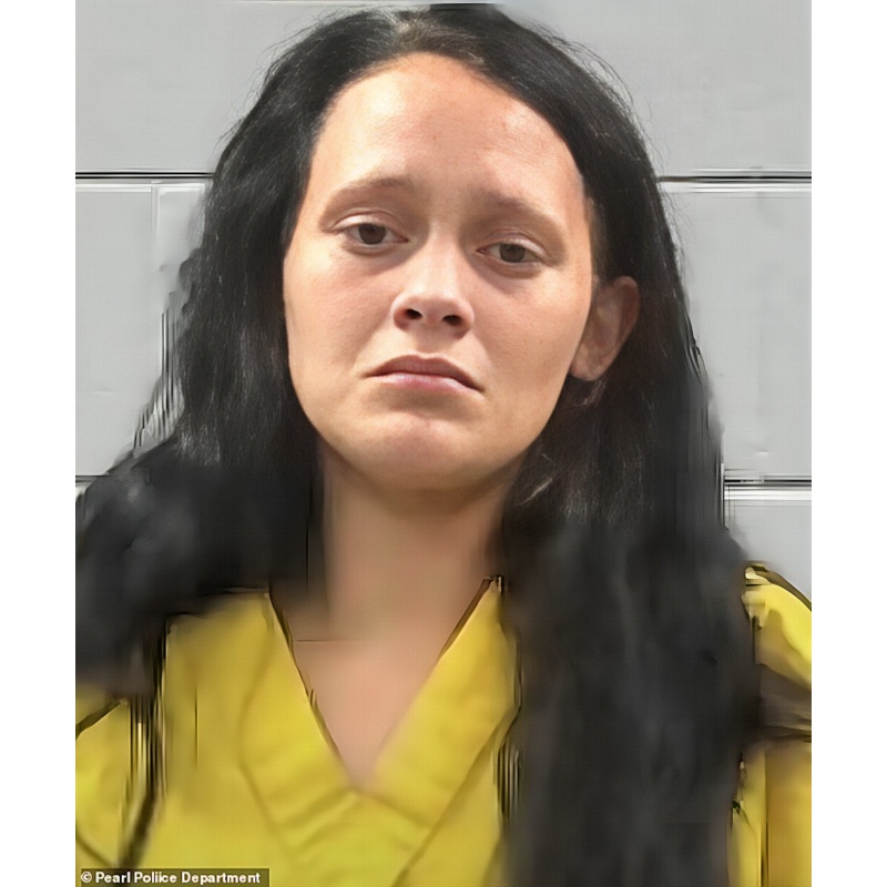 MAKAYLIA SHAYLYNN JOLLEY | 21yo is jailed for life for grabbing her two-month-old daughter by her ankles and repeatedly slamming her on the concrete in Mississippi town | Autographed Letter, Signed