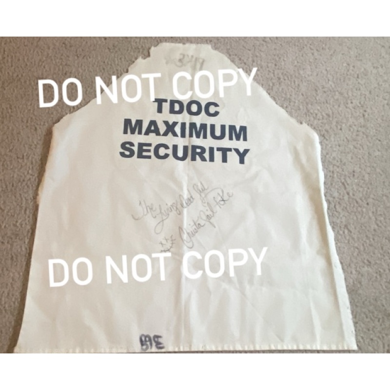 Convicted murderer Christa Pike prison issued maximum security t shirt signed in full