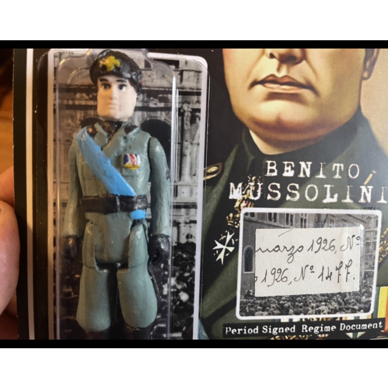 Benito Mussolini figure WITH RELIC