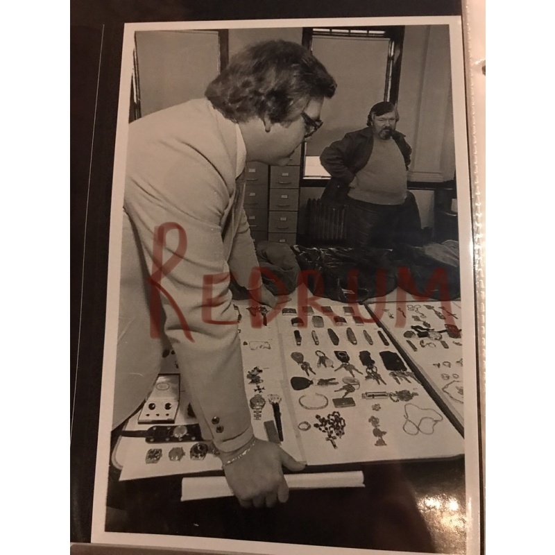 Executed - John Wayne Gacy set of 2 photographs of seized evidence from his summerdale house late 1970’s