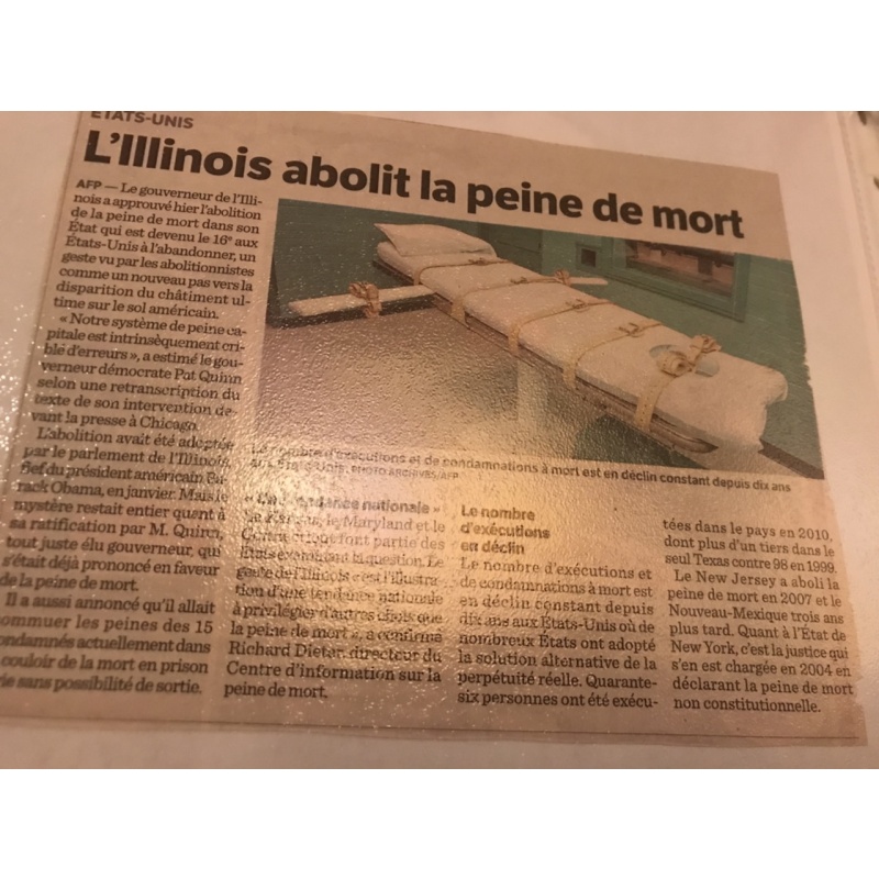 Illinois abolishes death penality original French newspaper clipping from 2010