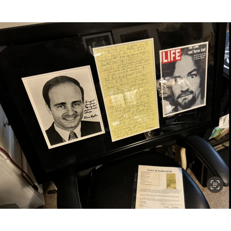 Signed Charles Manson letter to prosecutor with signed photo of prosecutor Vincent Bugluosi