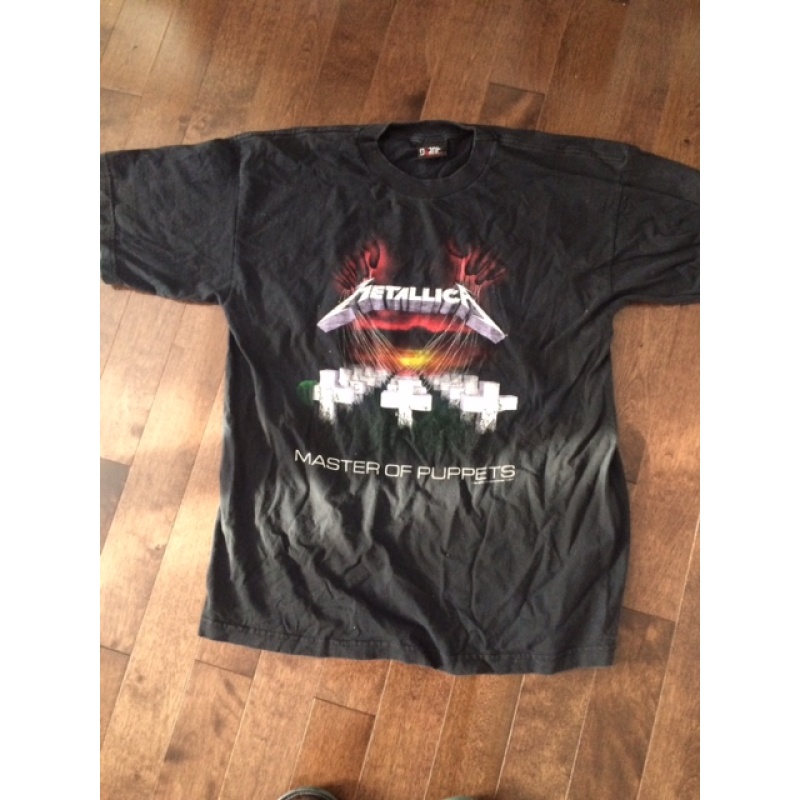 XL Metallica owned shirt he was the lead inspector in the Henry Lee Lucas’s case